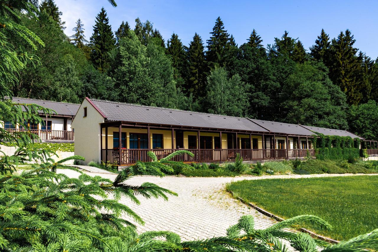 Resort Lesni Lazne Zvánovice Extérieur photo
